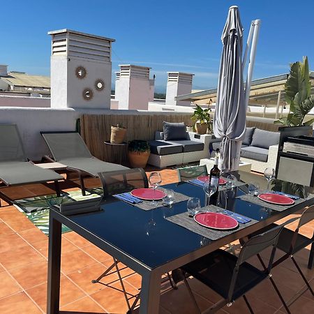 Appartement Avec Terrasse Sur Le Toit Vue Mer Roses Buitenkant foto