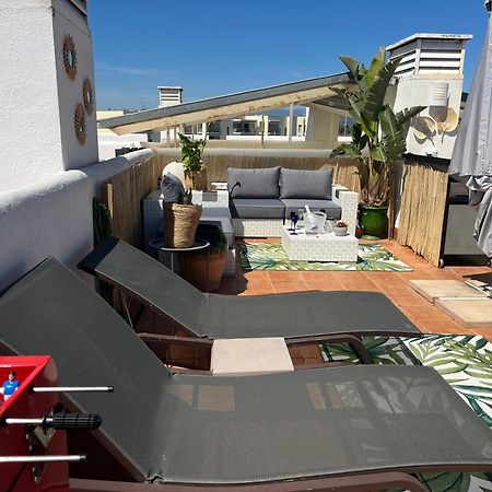 Appartement Avec Terrasse Sur Le Toit Vue Mer Roses Buitenkant foto