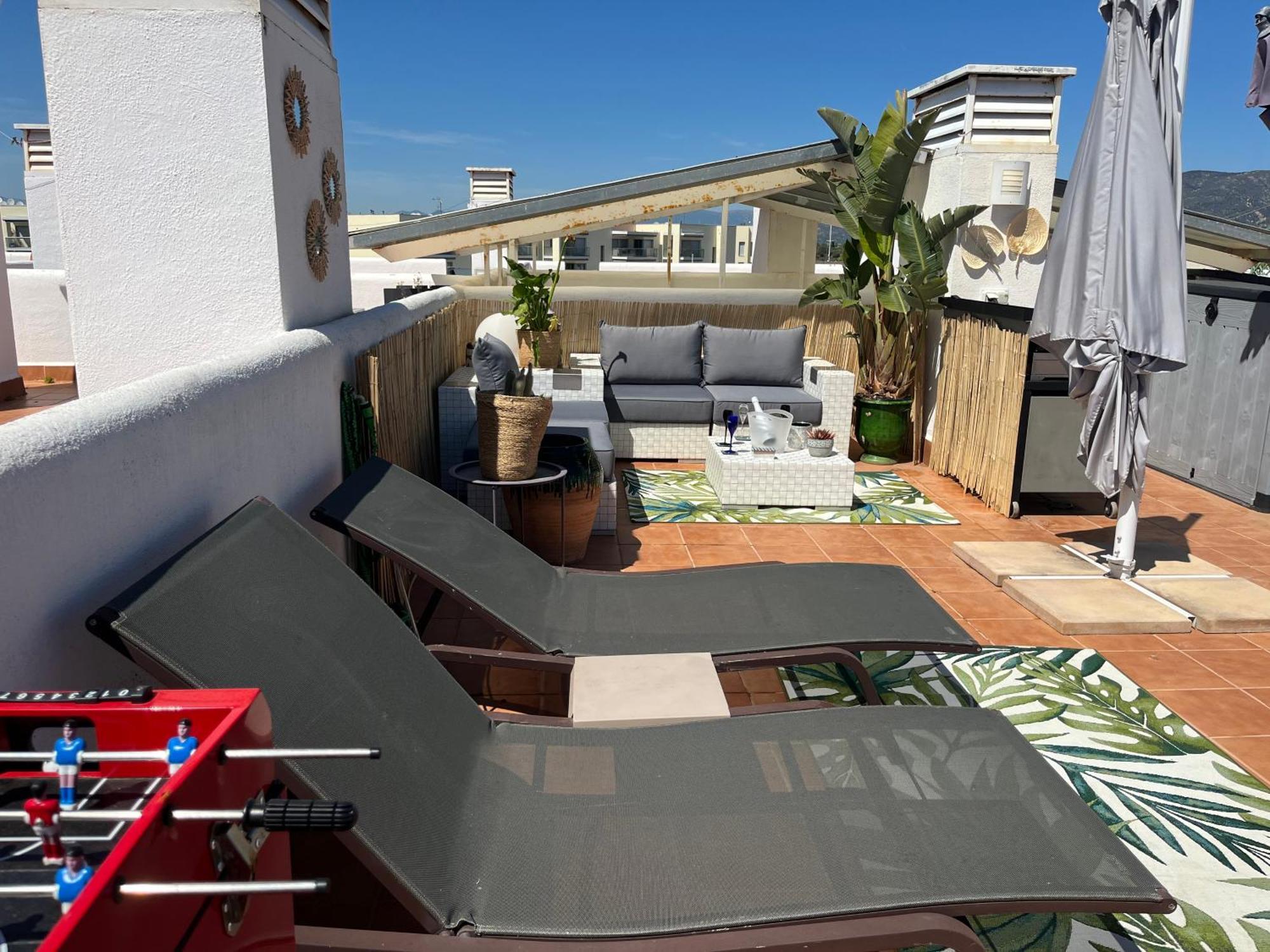Appartement Avec Terrasse Sur Le Toit Vue Mer Roses Buitenkant foto